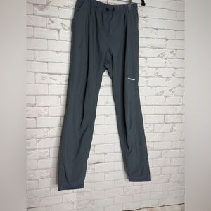Patagonia‎ Dark Gray Performance Pants / Outdoor / Activewear/ Size 30-32 Waist